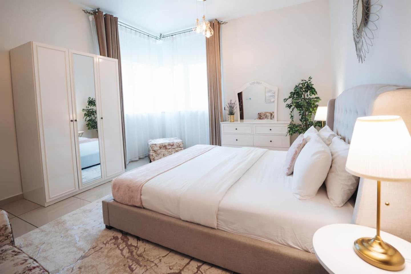 Charming Warm Suite With Amazing Views Of The City Dubaj Zewnętrze zdjęcie